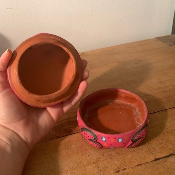 Mexican Folk Art Painted Clay Frog Trinket Box - Picture 6 of 6